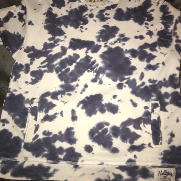 Hollister oversized sweatshirt! - Picture 2 of 5